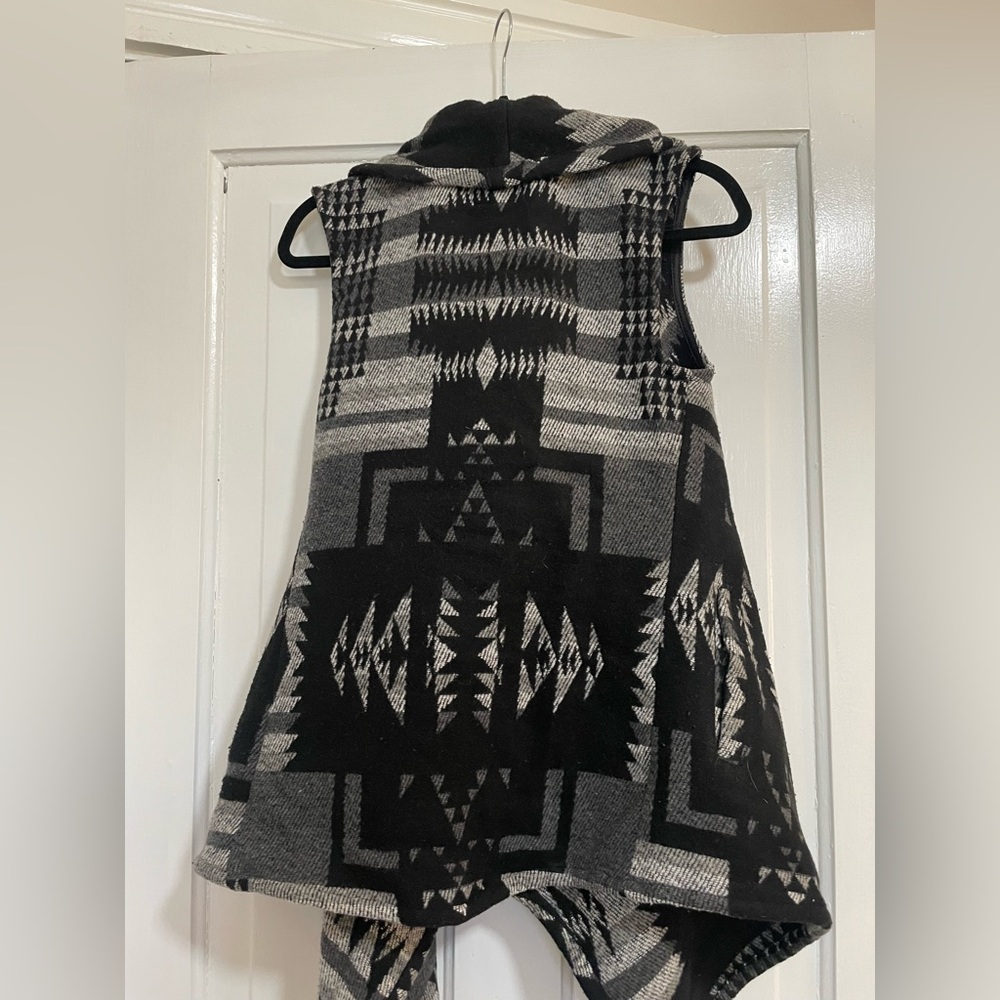 Vest - Picture 2 of 2